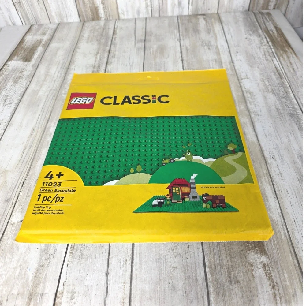 Lego classic green